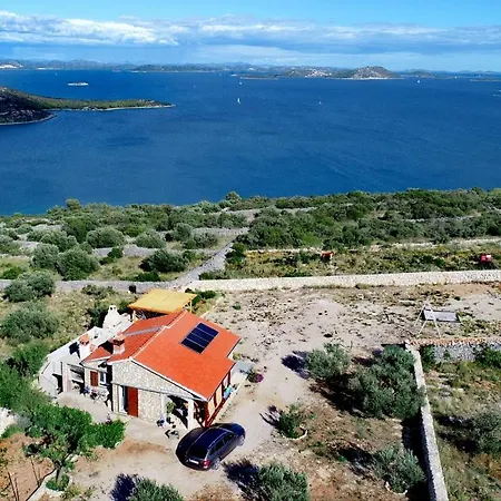 Villa Una